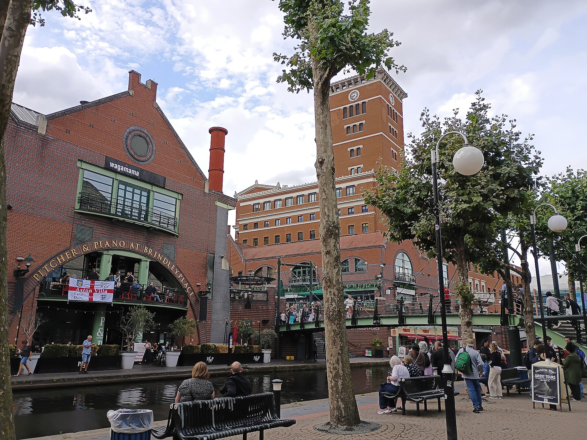 Brindleyplace canalside in Birmingham